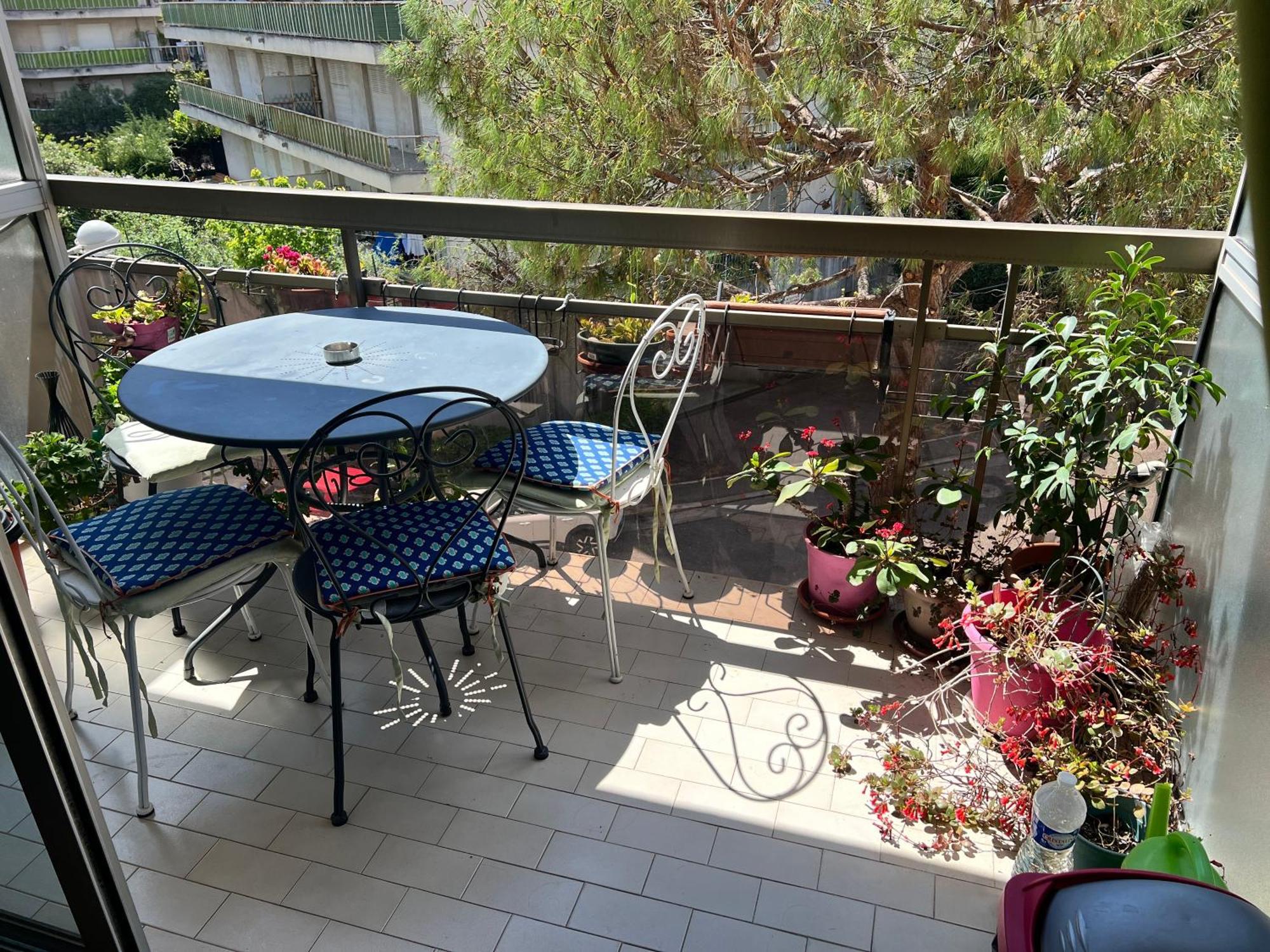 Studio Nice Colline Avec Parking Prive Nizza